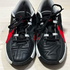 Nike Giannis Freak 5 Youth Basketball Shoes